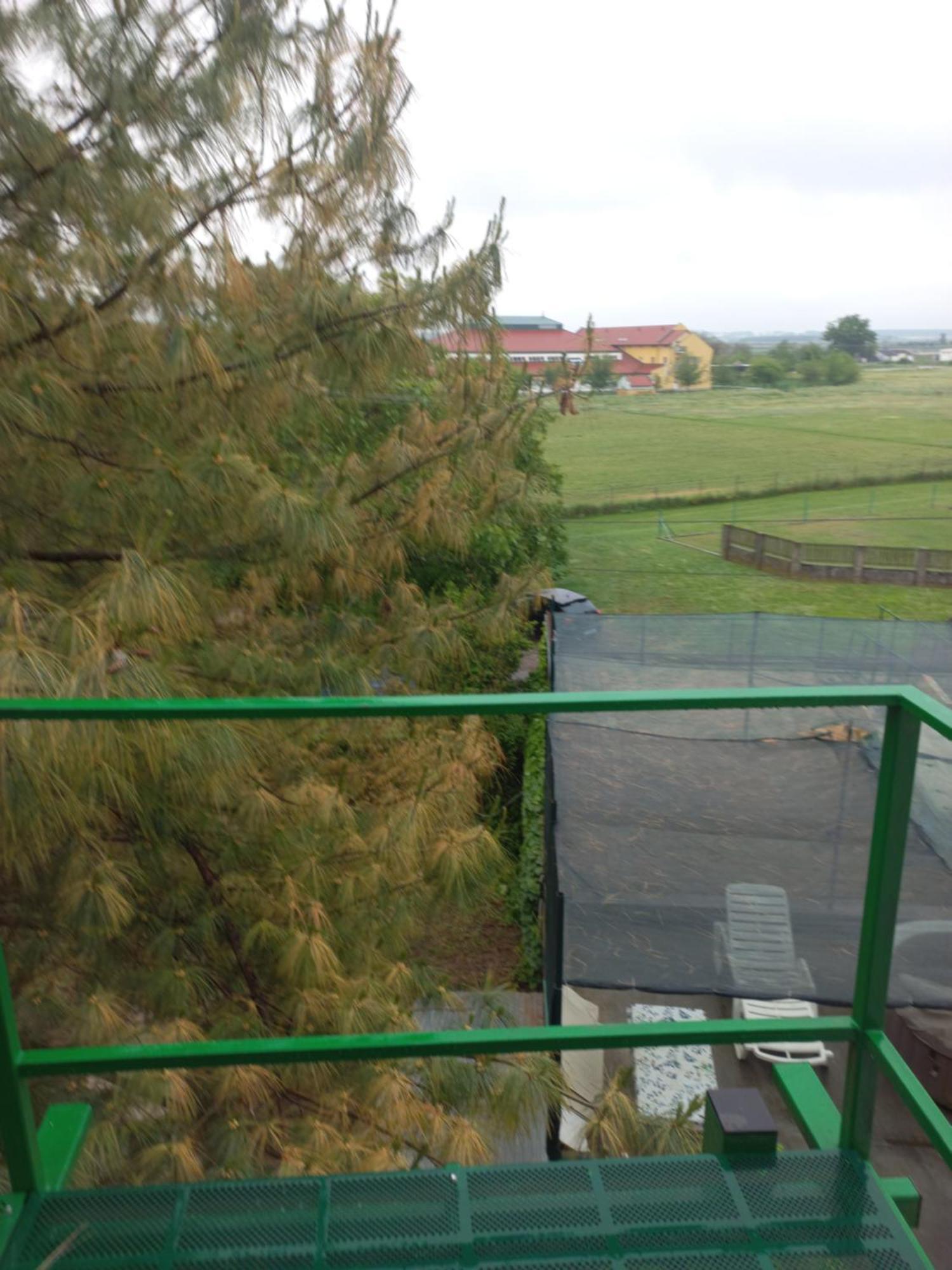 Hostel Bata คานยิชา ภายนอก รูปภาพ